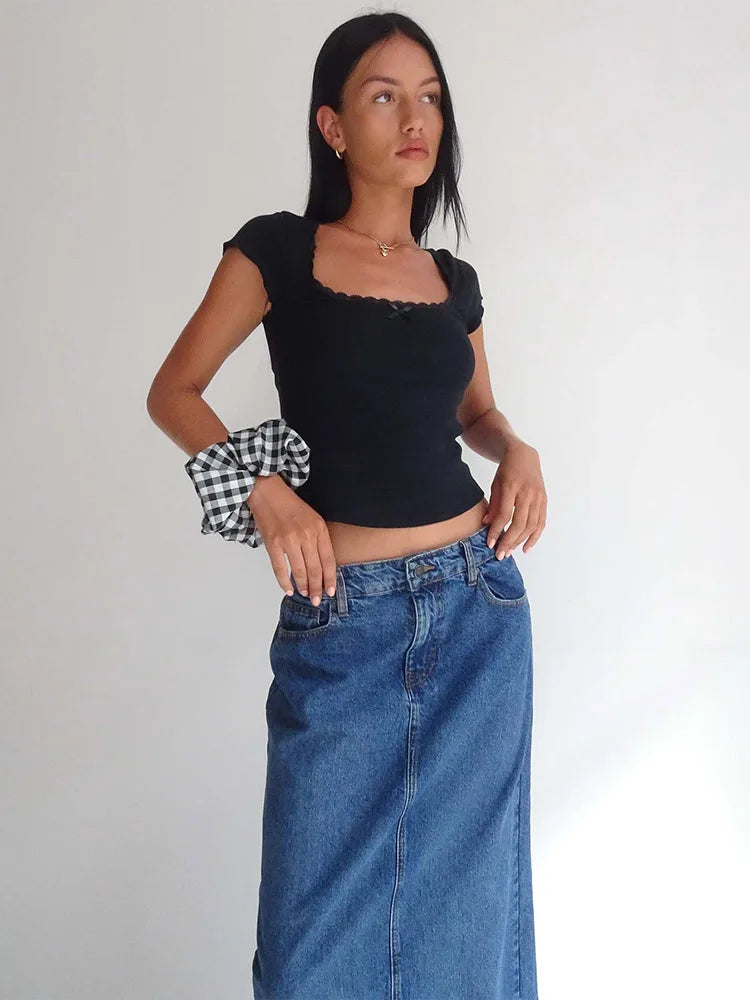 Top Baby Tee com Decote Quadrado e Renda